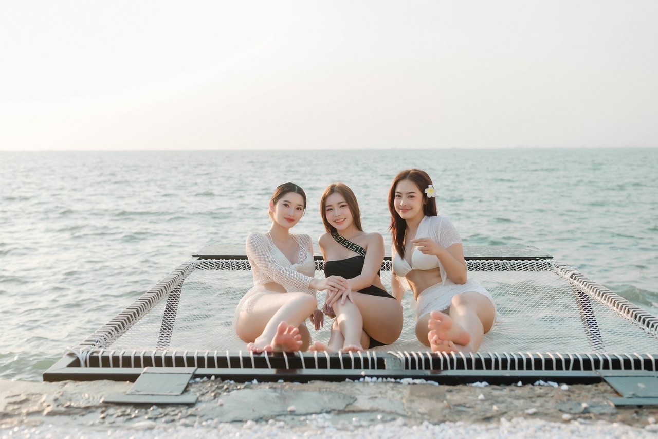 About Elegance Pool Villa